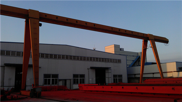 MH型電動(dòng)葫蘆單梁門(mén)式起重機 MH型電動(dòng)葫蘆單梁門(mén)式起重機