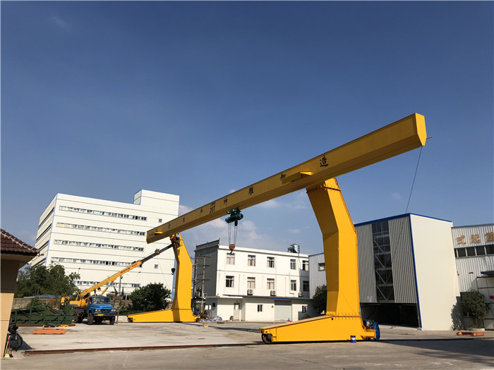 MHL型電動(dòng)葫蘆門(mén)式起重機 MHL型電動(dòng)葫蘆門(mén)式起重機